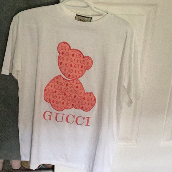 Source Unknown Tops - Graphic t shirt teddy bear 🧸 texture shirt no size tag pls refer to photos